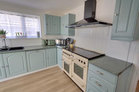 3 bedroom semi-detached bungalow for sale, WESSEX ROAD, HORNDEAN