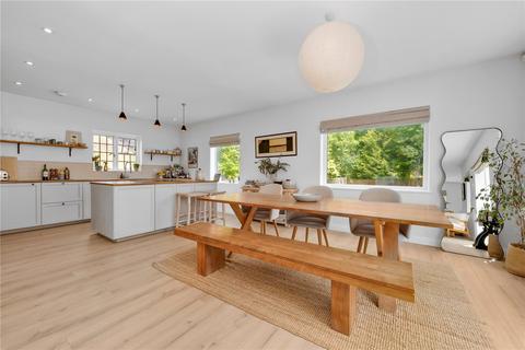 3 bedroom detached house to rent, Hare Lane, Claygate, Esher, Surrey, KT10