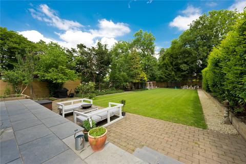 3 bedroom detached house to rent, Hare Lane, Claygate, Esher, Surrey, KT10