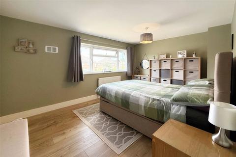 211 Clun Road, Wick, Littlehampton, BN17 7ES