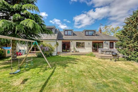 5 bedroom detached house for sale, Detached Village Home, Roydon