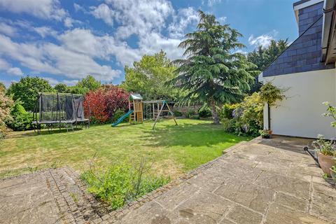 5 bedroom detached house for sale, Detached Village Home, Roydon