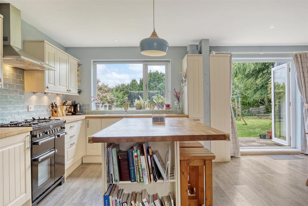 Kitchen/Breakfast Room