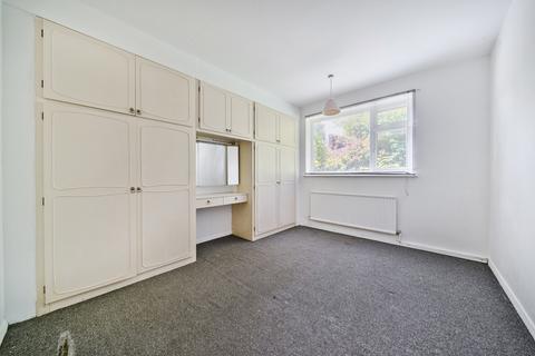 5 Midhurst Hill, Bexleyheath, DA6 7NP