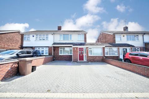 undefined, Kinross Crescent, Luton, Bedfordshire, LU3