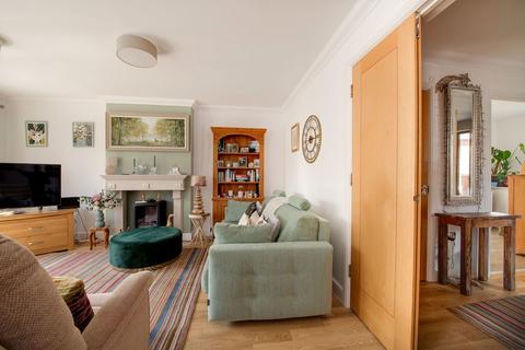 4 Edwards Close, Kings Worthy, Winchester, SO23 7HX