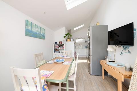 4 Edwards Close, Kings Worthy, Winchester, SO23 7HX