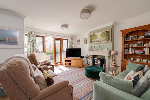 4 Edwards Close, Kings Worthy, Winchester, SO23 7HX