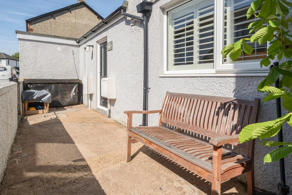 Self-contained Yard