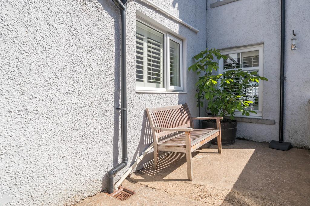 Self-contained Yard