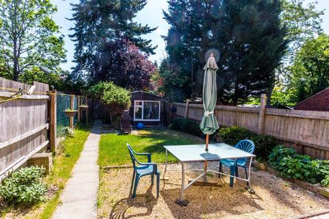 3 Batsmans Drive, Rushden, NN10 6EW