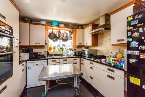 3 Batsmans Drive, Rushden, NN10 6EW