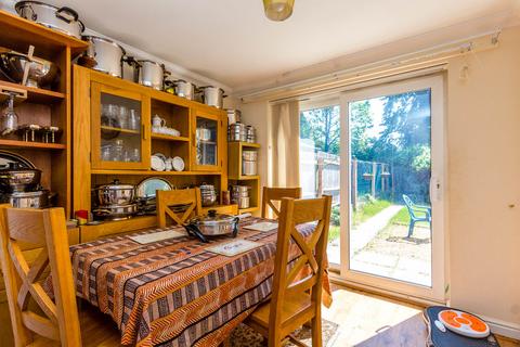 3 Batsmans Drive, Rushden, NN10 6EW
