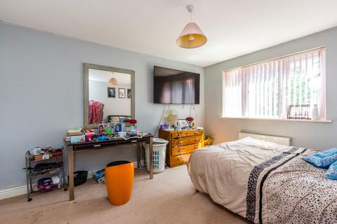 3 Batsmans Drive, Rushden, NN10 6EW