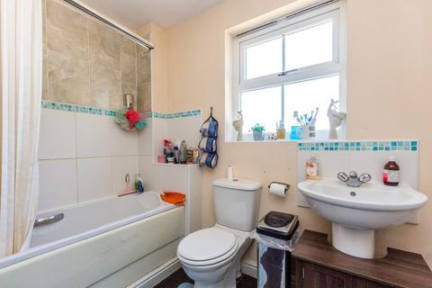 3 Batsmans Drive, Rushden, NN10 6EW