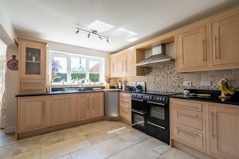 96 Broadmanor, Pocklington, York, YO42 2GB