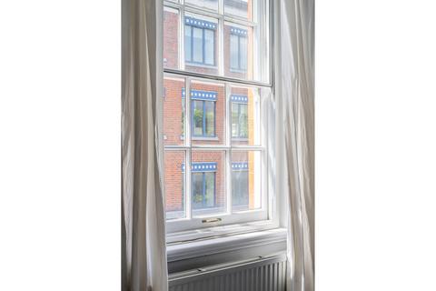 2 bedroom flat for sale, James Street, Covent Garden WC2