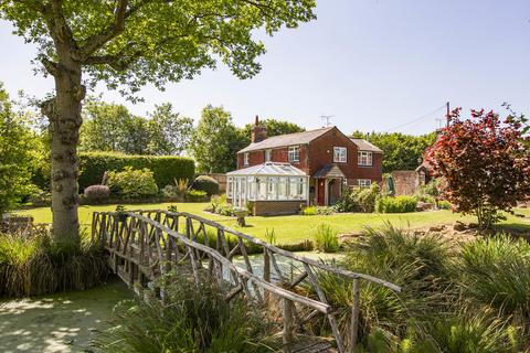 4 bedroom detached house for sale, North Street, Hellingly