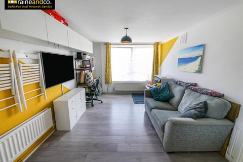 1 bedroom flat for sale, Lothair Court, Hatfield