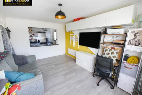 1 bedroom flat for sale, Lothair Court, Hatfield