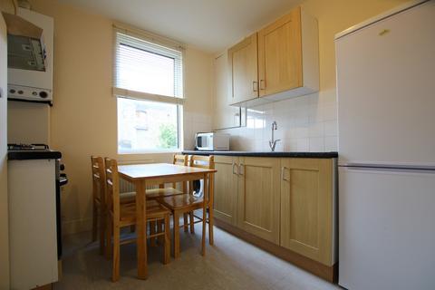 3 bedroom flat to rent, Deacon Road, Willesden, London