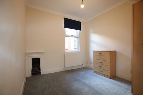 3 bedroom flat to rent, Deacon Road, Willesden, London