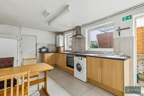 3 bedroom terraced house for sale, Earlsmead Road, London NW10