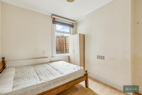 3 bedroom terraced house for sale, Earlsmead Road, London NW10