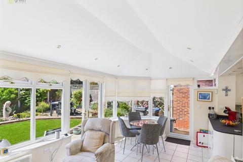 25 Aspen Close, Sutton Coldfield, B76 2PA