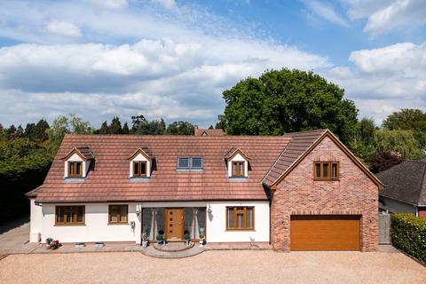 4 bedroom detached house for sale, Felixstowe Road, Nacton