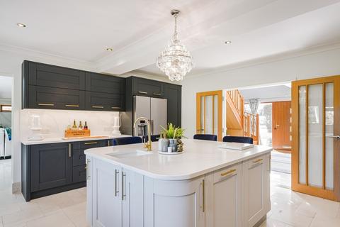 4 bedroom detached house for sale, Felixstowe Road, Nacton