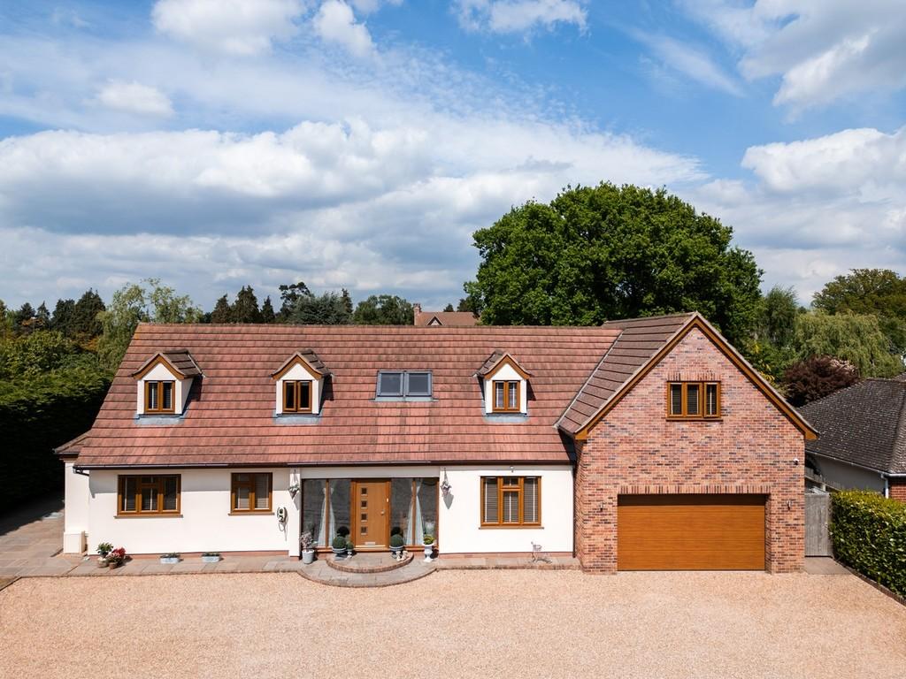 Brecklands 0 4