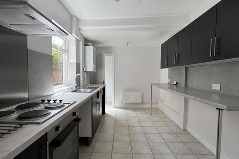 4 bedroom terraced house for sale, Asfordby Road, Melton Mowbray