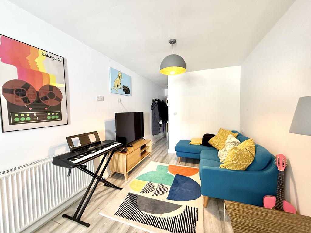 Ground Floor Bedroom/Study