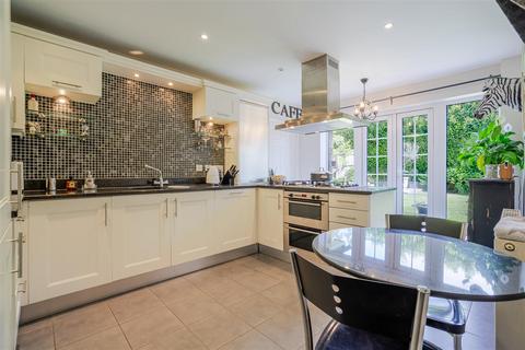 3 Bowyer Walk, Ascot, SL5 8QS