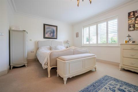 3 Bowyer Walk, Ascot, SL5 8QS