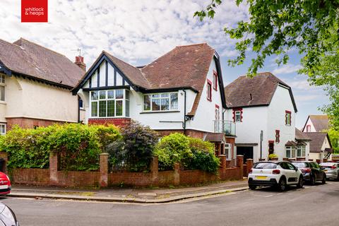 Silverdale Avenue, Hove