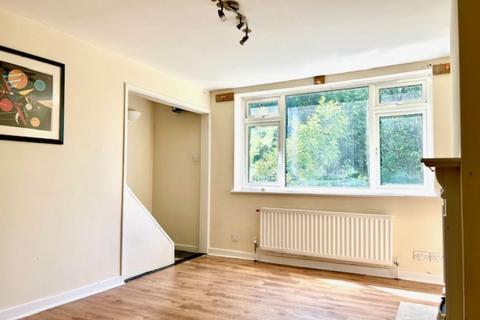 49 Cargreen Road, London, SE25 5AD