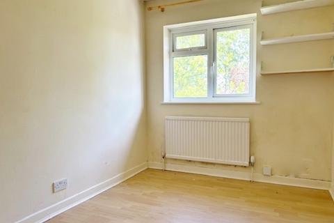 49 Cargreen Road, London, SE25 5AD