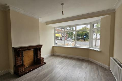 3 bedroom end of terrace house to rent, Lyon Park Avenue, Wembley