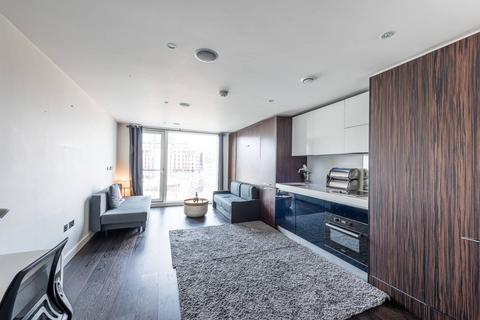 Studio for sale, Grosvenor Waterside, Westminster, London, SW1W