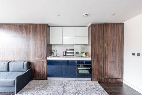 Studio for sale, Grosvenor Waterside, Westminster, London, SW1W
