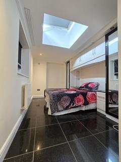2 bedroom house share to rent, Devonshire Hill Lane, Tottenham