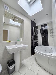 2 bedroom house share to rent, Devonshire Hill Lane, Tottenham