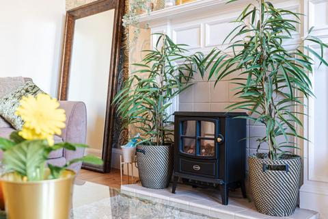 2 bedroom flat for sale, 1 Learmonth Gardens, Comely Bank, Edinburgh, EH4 1HD