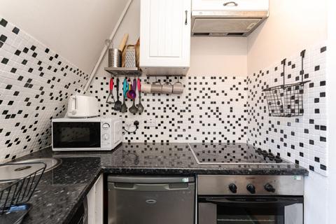 1 Learmonth Gardens, Edinburgh, EH4 1HD