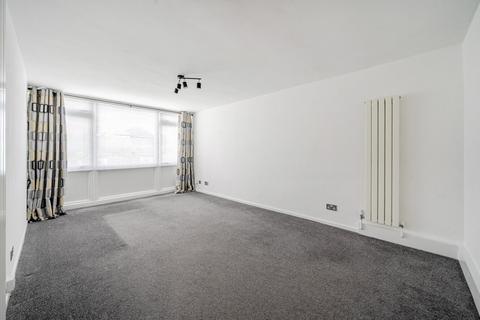 2 bedroom flat for sale, Albemarle Road, Beckenham, BR3