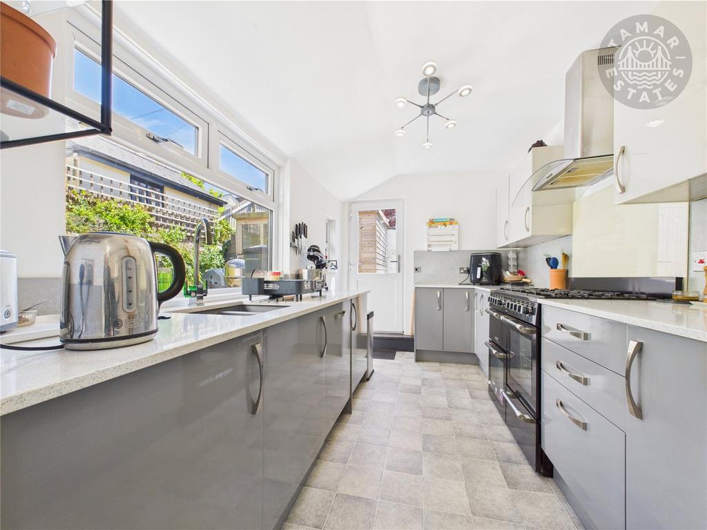 Kitchen/Breakfast Rm