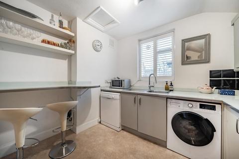 2 bedroom flat for sale, Shorrolds Road, Fulham, London, SW6