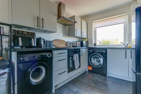 63 Bamburgh Drive, Pegswood, Morpeth, NE61 6TT